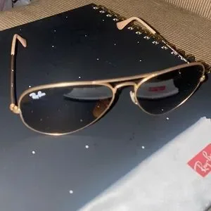 Ray-Ban | Accessories | Gently Used Ray Ban Womens  display picture 2